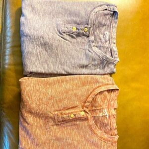 2 long sleeve mens shirts. XXL.